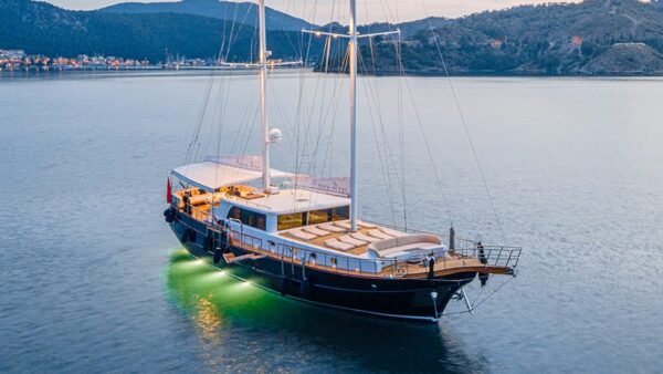 luxusyacht mieten mit 5 kabinen in Türkei und Griechenland