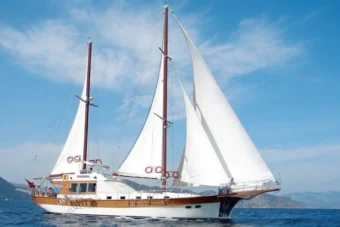 Motorsegler Boot Serenity 70 Mieten - Opus Yachting