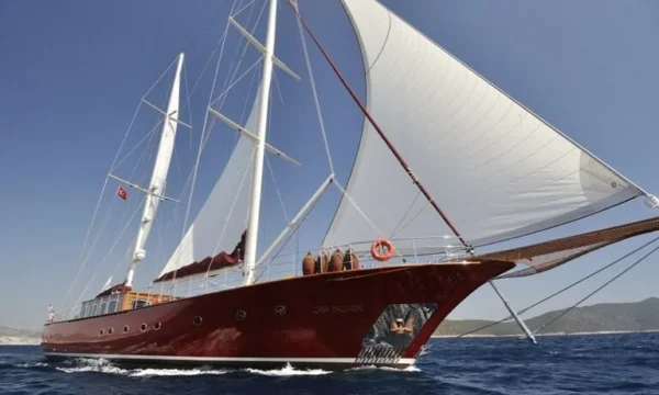 Motorsegler Boot Casa dell Arte 2 Mieten - Opus Yachting