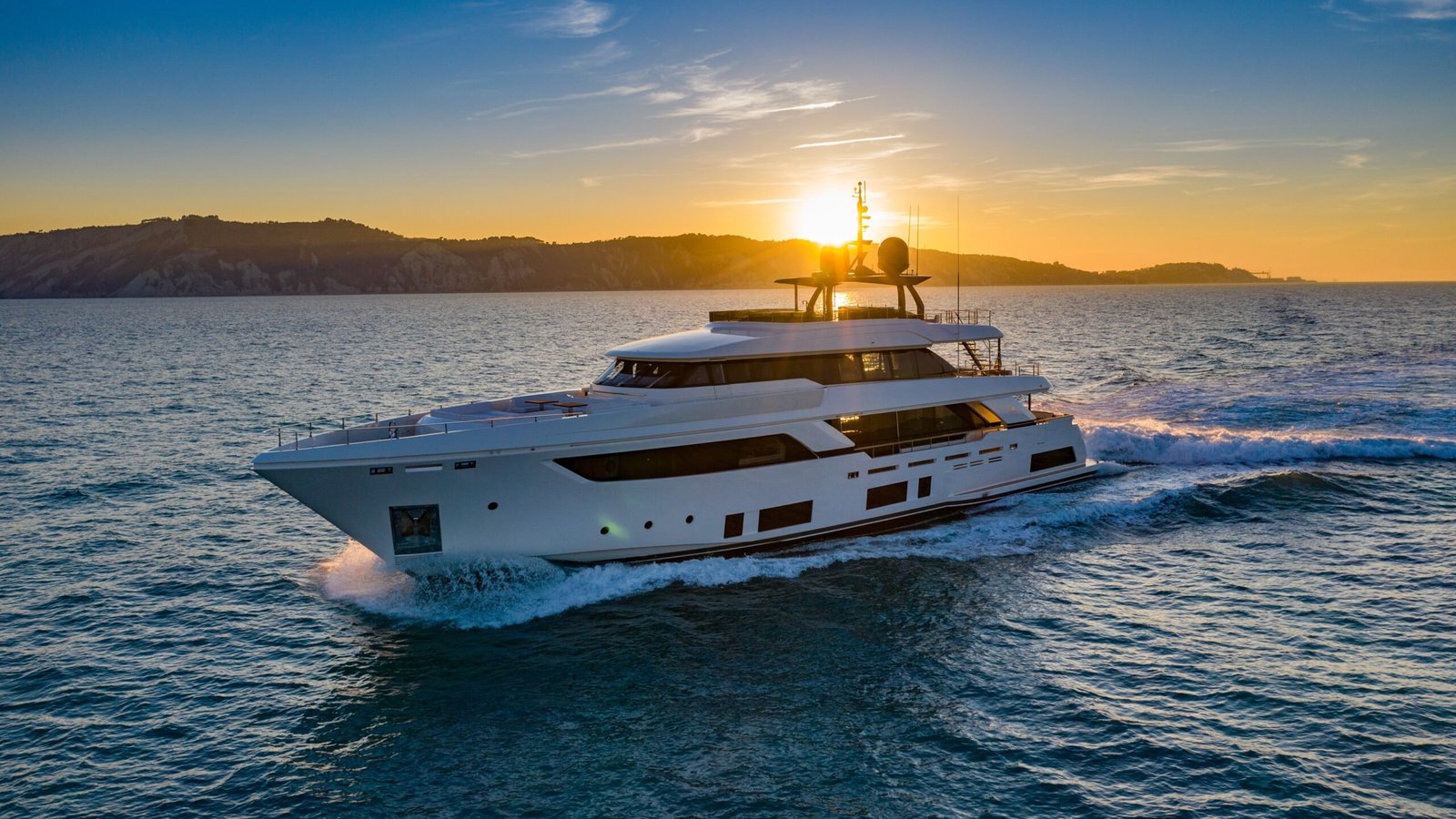 motor-yacht-rentals-charters