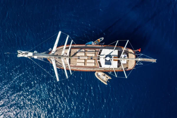 5 Kabinen Motorsegler Yacht Leylali mieten - Opus Yachting